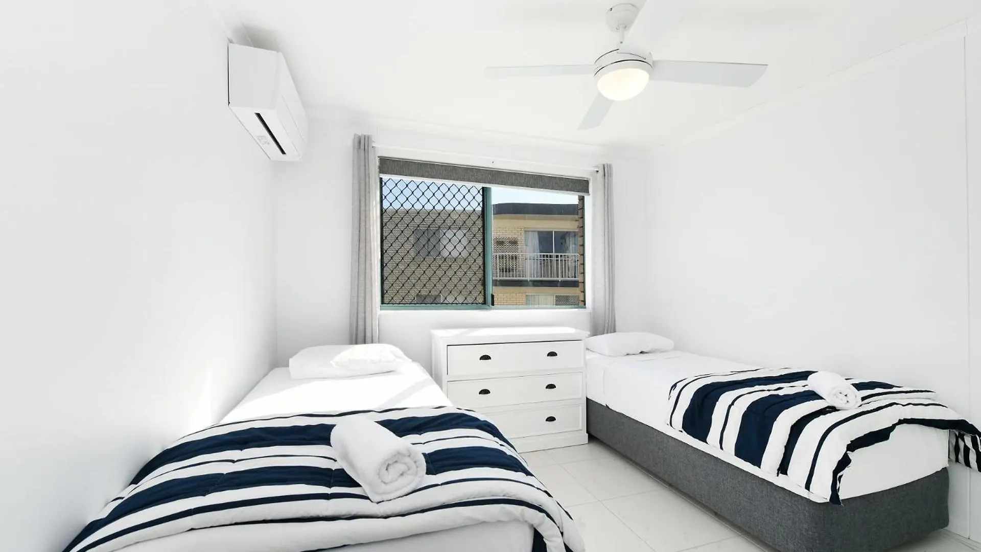 Lindomare Unit 16, 11 Orvieto Tce, Kings Beach Caloundra 0*,